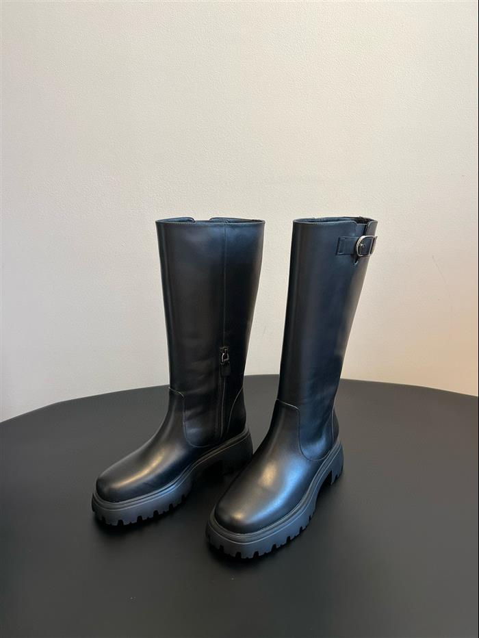 20251128173018404 490